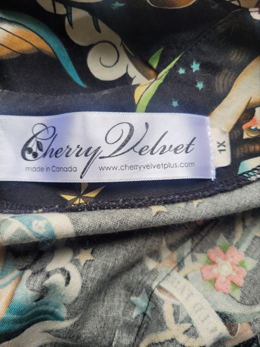 Cherry Velvet Angelina Dress In Sink Or Swim Print, VGUC, Size 1X - Picture 8 of 9